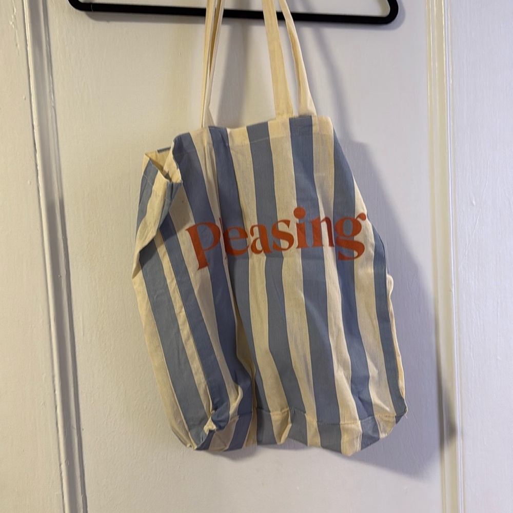 Pleasing Tote